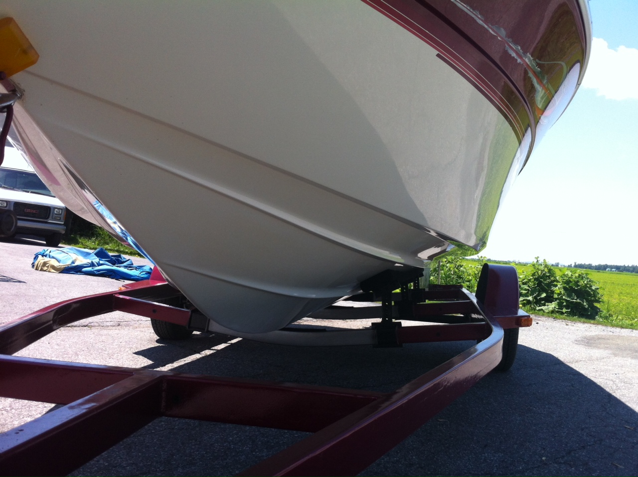 carrosserie-bateau Carrosserie et Antirouille Eric Castonguay est un atelier de carrosserie et de débosselage à Saint-Hyacinthe qui s'occupe aussi des bateaux