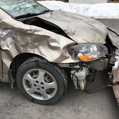 vehicules-accidentes Les véhicules accidentés peuvent être réparés